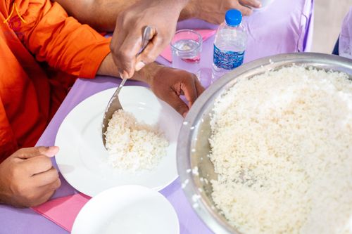 ภาพ No.175787:พิธีทอดผ้าป่าสมทบกฐิน ณ วัดอนุรุทธะอารนา เมืองมาตะเล ศรีลังกา โดยมูลนิธิธรรมกาย ในนามหลวงพ่อธัมมชโย วันที่ 7 พฤศจิกายน พ.ศ. 2567