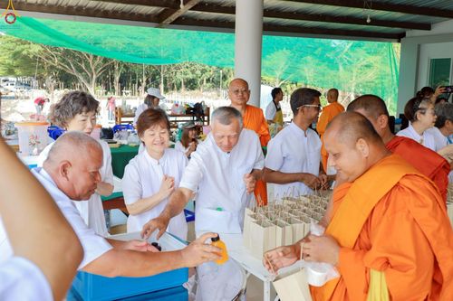 ภาพ No.235826:วันอังคารที่ 29 กรกฏาคม พ.ศ. 2568 สัมมนาคณะสงฆ์ เพื่อฟื้นฟูพระพุทธศาสนา  ภาคใต้ (สงขลา สตูล พัทลุง ปัตตานี)   โครงการทอดกฐิน 30,000 วัดทั่วไทย  ประจำปีพุทธศักราช 2568 ณ ศูนย์ปฏิบัติธรรมภาคใต้ จ.สงขลา