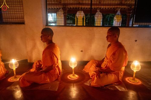 ภาพ No.141914:PhotoStory มหาศรัทธา ธรรมยาตราศรีลังกา EP.7 พิธีจุดวิสาขประทีป 6 วัด ถวายเป็น พุทธบูชา  โครงการสยาม-ลังกา ธรรมยาตรา  ฉลองเทศกาลวิสาขบูชาแห่งชาติ ศรีลังกา วันที่ 16 เดือนมิถุนายน พ.ศ. 2567