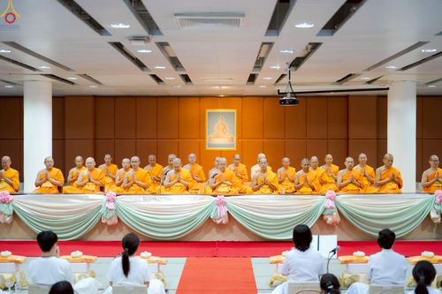 ภาพ No.228220:วันอาทิตย์ที่ 1 มิถุนายน พ.ศ.2568 พิธีถวายมหาสังฆทานพระ 100 รูป สโมสรซุปเปอร์คิดส์ ปีที่ 6 ณ ห้อง SPD 8 สภาธรรมกายสากล วัดพระธรรมกาย