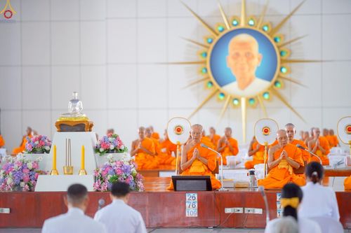 ภาพ No.247385:วันจันทร์ที่ 22 กันยายน พ.ศ. 2568 (วันพระ แรม 15 ค่ำ เดือน 10) พิธีบุพเปตพลี ครั้งที่ 170 ร่วมอุทิศบุญแด่หมู่ญาติที่ล่วงลับไปแล้ว และสืบทอดอายุพระพุทธศาสนา ณ หอฉันคุณยายอาจารย์ฯ วัดพระธรรมกาย