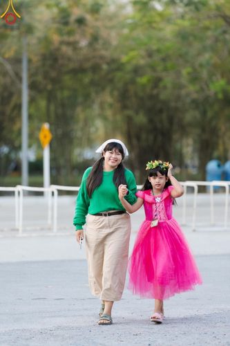 ภาพ No.193867:วัดพระธรรมกาย จัดงานวันเด็กแห่งชาติ ประจำปี พ.ศ.2568 ออกร้านอาหาร 200 ร้าน มอบของขวัญหลายหมื่นชิ้น วันที่ 12 มกราคม พ.ศ. 2568 วัดพระธรรมกาย อ.คลองหลวง จ.ปทุมธานี