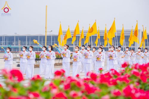 ภาพ No.63143:โครงการอุปสมบทหมู่ บูชาธรรมหลวงพ่อธัมมชโย พ.ศ.2567 ณ ลานธรรม พระมหาธรรมกายเจดีย์ วัดพระธรรมกาย วันที่ 13 เมษายน พ.ศ.2567