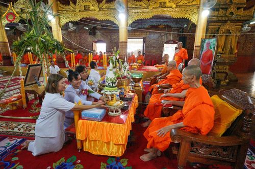 ภาพ No.144351:พิธีถวายเทียนพรรษา, พิธีสืบชะตาหลวง, พิธีถวายสังฆทาน และ พิธีถวายทุนการศึกษา บูชาธรรม ๘๐ ปี พระครูบาไชยบูลย์ ธัมมชโย วันจันทร์ที่ ๑๕ กรกฏาคม พ.ศ. ๒๕๖๗ ณ วัดราชฐานหลวงหัวข่วง เมืองเชียงตุง สาธารณรัฐแห่งสหภาพเมียนมาร์