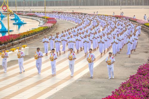 ภาพ No.133720:พิธีเวียนประทักษิณและพิธีวันทาเจดีย์ โครงการบรรพชาสามเณร ฟื้นฟูพระพุทธศาสนาทั่วไทย ณ วัดพระธรรมกาย วันเสาร์ที่ 6 เมษายน พ.ศ. 2567