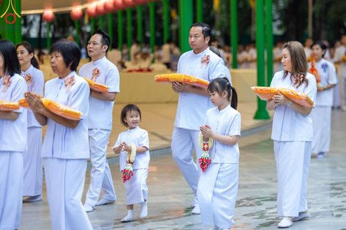 ภาพ No.156666:พิธีบรรพชาอุปสมบท ธรรมทายาท โครงการอุปสมบทหมู่บูชาธรรมครบรอบ 107 ปี วันครูผู้ค้นพบวิชชาธรรมกาย ณ โบสถ์พระไตรปิฏก วัดพระธรรมกาย วันเสาร์ที่ 14 กันยายน พ.ศ. 2567