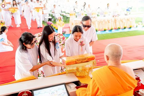 ภาพ No.259314:วันอาทิตย์ที่ 12 ตุลาคม พ.ศ. 2568 พิธีทอดกฐินบรมจักรพรรดิ สร้างอุโบสถ 82 ปี บูชาธรรมหลวงพ่อธัมมชโย ณ วัดพระธรรมกายแคลิฟอร์เนีย ประเทศสหรัฐอเมริกา 