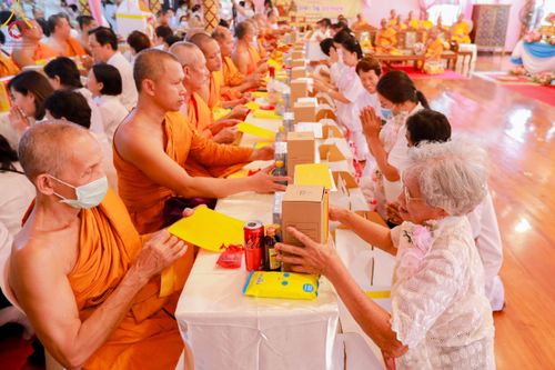 ภาพ No.116439:พิธีถวายสังฆทาน 106 วัด ณ วัดตะเคียน อ.บางกรวย จ.นนทบุรี วันเสาร์ที่ 20 มกราคม พ.ศ. 2567