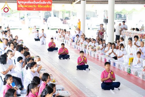 ภาพ No.156150:พิธีถวายสังฆทานแด่คณะสงฆ์ 323 วัด 4 จังหวัดชายแดนภาคใต้ ปีที่ 20 ครั้งที่ 173 พิธีมอบกองทุนหนุนแรงใจช่วยครูใต้ ปีที่ 17 ครั้งที่ 137 วันเสาร์ที่ 21 กันยายน พ.ศ.2567 ณ ศูนย์ปฏิบัติธรรมภาคใต้ อ.บางกล่ำ จ.สงขลา