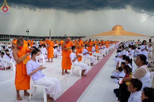 ภาพ No.99935:พิธีปลงผมธรรมทายาท โครงการอุปสมบทบูชาธรรมมหาปูชนียาจารย์ พ.ศ. 2566 ณ ลานธรรม มหาวิหารคด 8-9 ศูนย์อบรมวัดพระธรรมกาย วันอาทิตย์ที่ 3 ธันวาคม พ.ศ. 2566