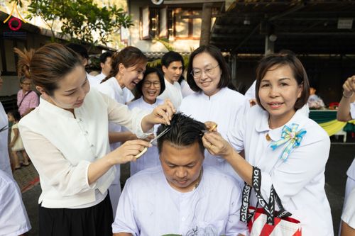 ภาพ No.135716:พิธีปลงผมธรรมทายาท โครงการบรรพชาและอุปสมบทหมู่ รุ่นบูชาธรรม 80 ปี หลวงพ่อธัมมชโย ณ หมู่บ้านบรรลุธรรม วัดพระธรรมกาย วันที่ 7 เมษายน พ.ศ. 2567