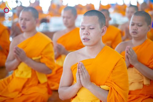 ภาพ No.262683:วันที่ 18,25 ตุลาคม พ.ศ. 2568 พิธีถวายภัตตาหารเมนูสวรรค์ เพื่อการบรรลุธรรม ณ หอฉันคุณยายอาจารย์ฯ วัดพระธรรมกาย