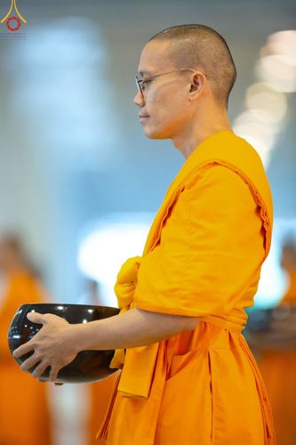 ภาพ No.205857:พิธีตักบาตร และ พิธีบูชาข้าวพระ ในวันอาทิตย์ต้นเดือน 2 กุมภาพันธ์ พ.ศ. 2568 ณ สภาธรรมกายสากล วัดพระธรรมกาย