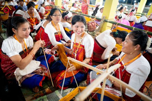 ภาพ No.176176:พิธีทอดกฐินสมทบ โดยมูลนิธิธรรมกาย ในนามหลวงพ่อธัมมชโย ณ วัดสัทธนารามา บานา วิหาร เมืองไดยุน รัฐอรุนาจาลประเทศ ประเทศอินเดีย วันที่ 15 พฤศจิกายน พ.ศ. 2567