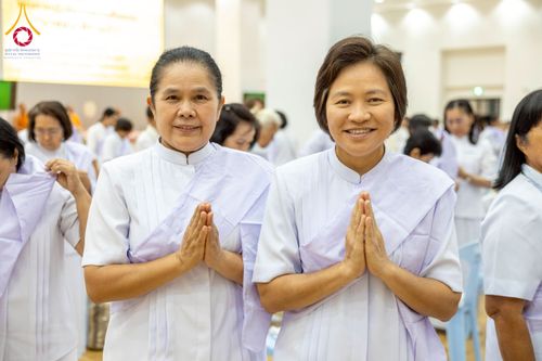 ภาพ No.221862:โครงการปฏิบัติธรรมอบรมศีลธรรม “บวชอุบาสิกาแก้ว” ถวายเป็นพระราชกุศลแด่พระบาทสมเด็จพระเจ้าอยู่หัว เนื่องในโอกาสมหามงคล “วันฉัตรมงคล”  ระหว่างวันที่ 2 – 4 พฤษภาคม 2568  ณ อาคาร 115 ปี คุณยายอาจารย์ฯ
