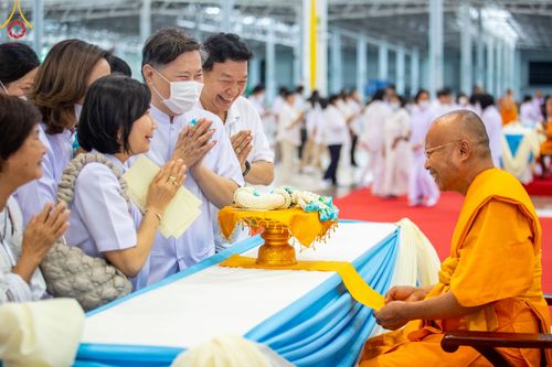 ภาพ No.85506:พิธีมุทิตาสักการะ พระราชาคณะ และพระครูสัญญาบัตร วันอาทิตย์ที่ 30 กรกฎาคม พ.ศ. 2566  ณ สภาธรรมกายสากล วัดพระธรรมกาย