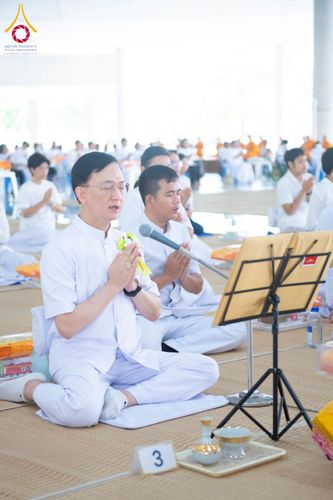 ภาพ No.268308:วันที่ 8 พฤศจิกายน พ.ศ. 2568 พิธีถวายภัตตาหารเมนูสวรรค์ เพื่อการบรรลุธรรม ณ หอฉันคุณยายอาจารย์ฯ วัดพระธรรมกาย