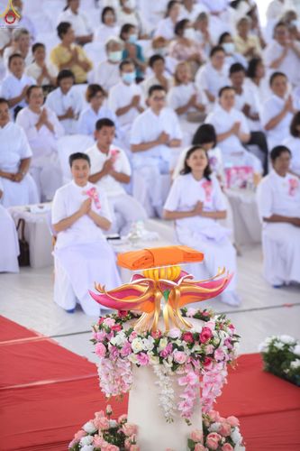 ภาพ No.262416:วันที่ 19 ตุลาคม พ.ศ. 2568 พิธีทอดกฐินสถาปนา แผ่นบันมงคลมหาเศรษฐี อาคาร 80 ปี หลวงพ่อธัมมชโย ในโครงการกฐินสามัคคีทั่วไทย 30,000 วัด บูชาธรรม 81 ปี หลวงพ่อธัมมชโย โดยคณะศิษยานุศิษย์วัดพระธรรมกาย ณ ศูนย์ปฏิบัติธรรมวิหารแดง ต.เจริญธรรม อ.วิหารแดง จ.สระบุรี