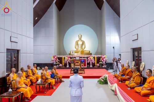 ภาพ No.231246:วันพฤหัสบดีที่ 3 กรกฏาคม พ.ศ. 2568 พิธีมุทิตาสักการะพระภิกษุนาคหลวง พระมหาพนาวัฒน์ ธมฺมนฺตคามี (จันทร์เผือก) เปรียญธรรม ๙ ประโยค ณ วัดพระธรรมกาย ปทุมธานี