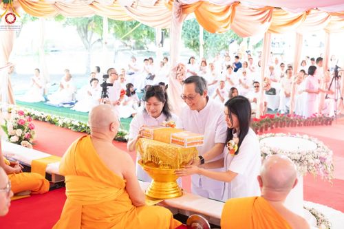 ภาพ No.100326:พิธีทอดกฐินบรมจักรพรรดิ ณ วัดพระธรรมกายแคลิฟอร์เนีย เมืองอาซูซ่า รัฐแคลิฟอร์เนีย ประเทศสหรัฐอเมริกา วันอาทิตย์ที่ 12 พฤศจิกายน พ.ศ. 2566