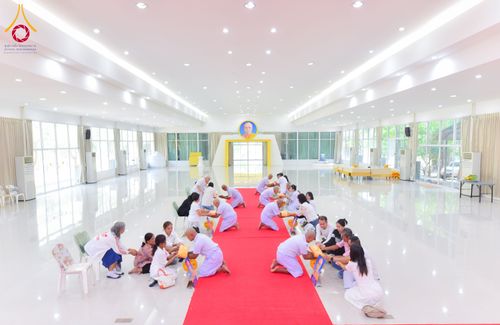 ภาพ No.285180:วันเสาร์ที่ 6 ธันวาคม พ.ศ.2568  พิธีอุปสมบทธรรมทายาท โครงการบรรพชาอุปสมบทหมู่  รุ่นบูชาธรรมมหาปูชนียาจารย์ ประจำปี 2568 ศูนย์ปฏิบัติธรรมและศูนย์อบรมเยาวชนเพชรบุรี อ.ท่ายาง จ.เพชรบุรี ณ วัดศีลคุณาราม อ.เขาย้อย เพชรบุรี