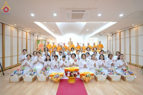 ภาพ No.346918:วันพฤหัสบดีที่ 27 สิงหาคม พ.ศ. 2569  พิธีปฏิบัติธรรมและทอดผ้าป่าบำรุงวัด เนื่องในวันธรรมชัย ณ วัดพระธรรมกายโตเกียว ประเทศญี่ปุ่น