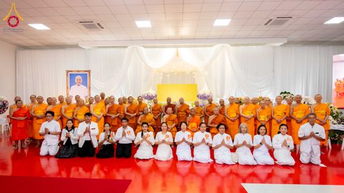 ภาพ No.315894:วันพฤหัสบดีที่ 26 มีนาคม พ.ศ. 2569 พิธีบำเพ็ญกุศล คุณพ่อณรงค์ จินตมากุล  สิริอายุ 99 ปี 11 เดือน โยมบิดา พระครูปลัดรัตนวีรวัฒน์ (รังสฤษดิ์ อิทฺธิจินตโก) ที่ปรึกษาเจ้าคณะจังหวัดปทุมธานี เจ้าอาวาสวัดพระธรรมกาย  ณ ห้องปลูกศรัทธา 2 วัดพระธรรมกาย ปทุมธานี