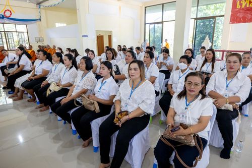 ภาพ No.137694:พิธีตักบาตร พิธีถวายสังฆทานแด่คณะสงฆ์ 323 วัด พิธีทำบุญอุทิศส่วนกุศลแด่ผู้วายชนม์ ในเหตุการณ์ความไม่สงบ 4 จังหวัดชายแดนภาคใต้ ปีที่ 20 ครั้งที่ 169 และพิธีมอบกองทุนหนุนแรงใจช่วยครูใต้ ปีที่ 17 ครั้งที่ 134 วันที่ 25 พฤษภาคม พ.ศ.2567 อ.ตากใบ จ.นราธิวาส