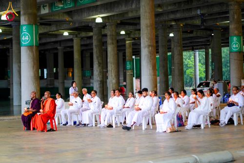 ภาพ No.342485:วันที่ 31 กรกฎาคม พ.ศ. 2569  ต้อนรับคณะแสวงบุญชาวศรีลังกา 31 ท่าน เยี่ยมชมวัดพระธรรมกาย