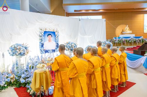 ภาพ No.90697:พิธีบำเพ็ญกุศลสวดพระอภิธรรม อุบาสกถาวร พรหมถาวร (อุบาสกผู้ปั้นพระ) วันอาทิตย์ที่ 15 ตุลาคม พ.ศ. 2566 ณ ห้องแก้วสารพัดนึก 1 สภาธรรมกายสากล วัดพระธรรมกาย จ.ปทุมธานี