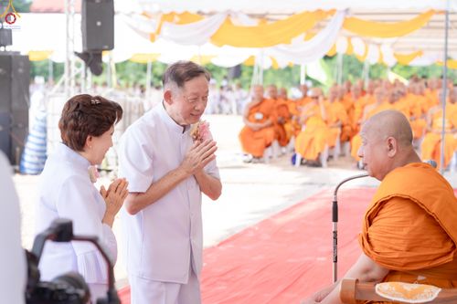 ภาพ No.331424:วันที่ 31 พฤษภาคม พ.ศ.2569 พิธีทอดผ้าป่าและตอกเสาเข็มมงคลต้นแรก องค์พระเจดีย์เพื่อสร้างสันติภาพโลก  ณ ธุดงคสถานพัฒนานิคม จังหวัดลพบุรี