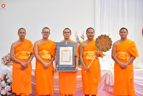 ภาพ No.343021:วันอาทิตย์ที่ 9 สิงหาคม พ.ศ.2569 พิธีมอบพัด ตั้งฐานานุกรม พระราชภาวนาวชิรวิเทศ วิ. ณ ห้องอาคารปลูกศรัทธา 2 วัดพระธรรมกาย
