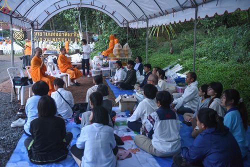 ภาพ No.283359:วันที่ 12 -13 ธันวาคม พ.ศ.2568 เบื้องหลังความสำเร็จ ของการจัดงานตักบาตร พระ 1,000 รูป เขาใหญ่