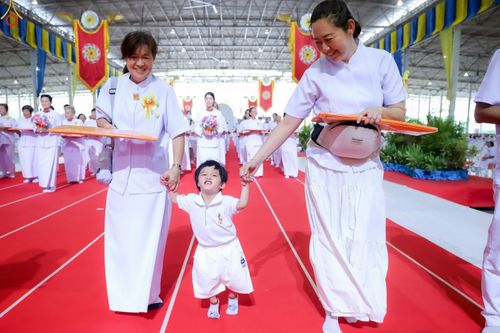 ภาพ No.345658:วันพฤหัสบดีที่ 27 สิงหาคม พ.ศ.2569 พิธีทอดผ้าป่าเพื่อถวายอุปกรณ์สื่อโสตทัศน์ อาคาร 82 ปี หลวงพ่อธัมมชโย พิธีทอดผ้าป่าสมทบกฐินวัดพระธรรมกาย และสมทบกฐิน 30,000 กว่าวัดทั่วไทย ครั้งที่ 1 ประจำปี พุทธศักราช 2569 ณ วัดพระธรรมกาย ปทุมธานี