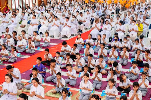 ภาพ No.304409:วันที่ 27 มกราคม พ.ศ. 2569 พิธีทอดผ้าป่าทำนุบำรุงศาสนสถาน ณ วัดบางไผ่นารถ ต.บางไทรป่า อ.บางเลน จ.นครปฐม ในโครงการธรรมยาตรา กตัญญูบูชา มหาปูชนียาจารย์ พระมงคลเทพมุนี(สด จนฺทสโร) พระผู้ปราบมาร อนุสรณ์สถาน 7 แห่ง ปีที่ 14