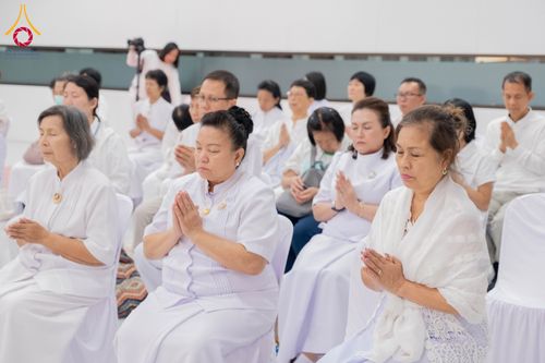 ภาพ No.294214:วันอาทิตย์ที่ 14 ธันวาคม พ.ศ.2568 พิธีเจริญพระพุทธมนต์สมโภชดวงแก้วลูกนิมิตเอก และดวงแก้วนิมิตปฏิบัติธรรม อัญเชิญประดิษฐาน  ณ วัดพระธรรมกายในประเทศสหรัฐอเมริกาและประเทศเยอรมนี 7 แห่ง ณ อาคารปลูกศรัทธา 2 วัดพระธรรมกาย