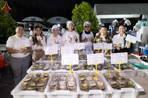 ภาพ No.288791:วันที่ 6 มกราคม พ.ศ. 2569 พิธีถวายภัตตาหารเป็นสังฆทาน แด่พระธรรมยาตรา ในโครงการธรรมยาตรา กตัญญูบูชา มหาปูชนียาจารย์ พระมงคลเทพมุนี(สด จนฺทสโร) พระผู้ปราบมาร อนุสรณ์สถาน 7 แห่ง ปีที่ 14 ณ อนุสรณ์สถานมหาวิหารพระมงคลเทพมุนี (โลตัสแลนด์) อ.สองพี่น้อง จ.สุพรร