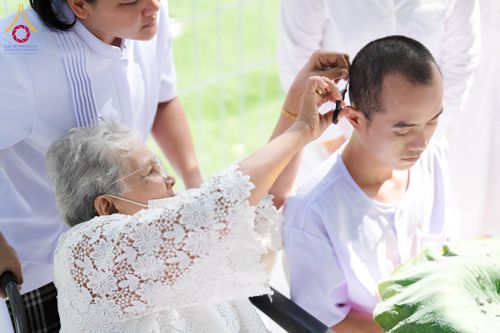 ภาพ No.341239:วันอาทิตย์ที่ 26 กรกฎาคม พ.ศ. 2569 ​โครงการอุปสมบทหมู่บูชาธรรมมหาปูชนียาจารย์ รุ่นที่ ๑ วัดกลางธนรินทร์ ต.บ้านแป้ง อ.พรหมบุรี จ.สิงห์บุรี