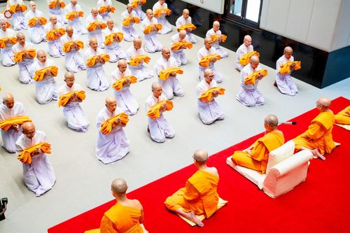 ภาพ No.350846:วันที่ 19 กันยายน พ.ศ.2569 พิธีบรรพชาอุปสมบท โครงการอุปสมบทหมู่บูชาธรรม ครบรอบ 109 ปี วันครูผู้ค้นพบวิชชาธรรมกาย ณ โบสถ์พระไตรปิฏก วัดพระธรรมกาย
