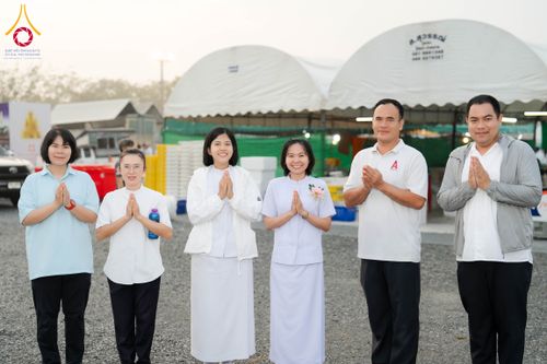 ภาพ No.299207:วันที่ 21 มกราคม พ.ศ. 2569 พิธีถวายภัตตาหารเป็นสังฆทาน แด่พระธรรมยาตรา ณ อนุสรณ์สถานบางปลา วัดบางปลา อำเภอบางเลน จังหวัดนครปฐม ในโครงการธรรมยาตรา กตัญญูบูชา มหาปูชนียาจารย์ พระมงคลเทพมุนี(สด จนฺทสโร) พระผู้ปราบมาร อนุสรณ์สถาน 7 แห่ง ปีที่ 14