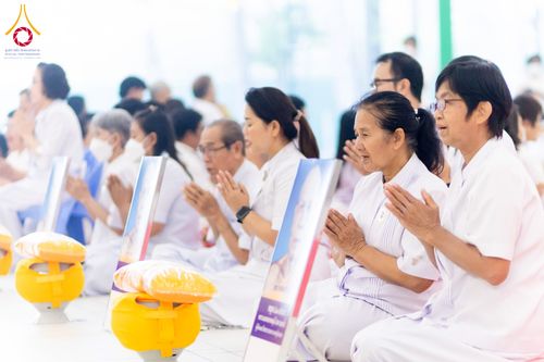 ภาพ No.298125:วันเสาร์ที่ 17 มกราคม พ.ศ. 2569 พิธีบรรพชาอุปสมบท โครงการอุปสมบทหมู่ บูชาธรรมครบ 117 ปี คุณยายอาจารย์มหารัตนอุบาสิกาจันทร์ ขนนกยูง  ณ อุโบสถพระไตรปิฎก วัดพระธรรมกาย