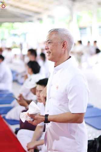 ภาพ No.338364:วันอาทิตย์ที่ 5 กรกฎาคม พศ.2569 พิธีตัดปอยผมธรรมทายาทนานาชาติ IDOP รุ่นที่ 21 จากประเทศจีน มาเลเซีย สิงคโปร์ และไต้หวัน ณ โถงช้าง วัดพระธรรมกาย