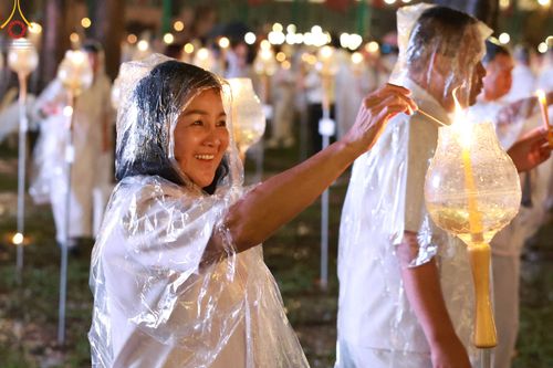 ภาพ No.89333:พิธีประดิษฐานรูปหล่อทองคำ  คุณยายอาจารย์มหารัตนอุบาสิกาจันทร์ ขนนกยูง ภายในมหาวิหารคุณยายอาจารย์ฯ เนื่องในวันครูผู้ค้นพบวิชชาธรรมกาย วันศุกร์ที่ 29 กันยายน พ.ศ. 2566 ณ วัดพระธรรมกาย จ.ปทุมธานี