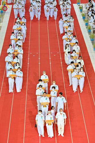 ภาพ No.92253:พิธีทอดกฐินธรรมชัยเพื่อสร้างอาคาร 115 ปี คุณยายอาจารย์มหารัตนอุบาสิกาจันทร์ ขนนกยูง อาทิตย์ต้นเดือนที่ 5 พฤศจิกายน พ.ศ. 2566 ณ วัดพระธรรมกาย จ.ปทุมธานี