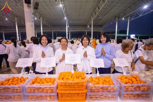 ภาพ No.121182:พิธีถวายภัตตาหารเป็นสังฆทาน แด่คณะพระธรรมยาตราฯ ในโครงการธรรมยาตรากตัญญูบูชา มหาปูชนียาจารย์ พระมงคลเทพมุนี(สด จนฺทสโร) พระผู้ปราบมาร อนุสรณ์สถาน 7 แห่ง ปีที่ 12 วันที่ 30 มกราคม พ.ศ. 2567 ณ สภาธรรมกายสากล วัดพระธรรมกาย