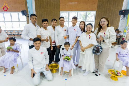 ภาพ No.317438:วันอาทิตย์ ที่ 29 มีนาคม พ.ศ.2569  พิธีปลงผม , พิธีขอขมามอบบาตรและผ้าไตร , พิธีบรรพชา ณ ศูนย์ปฏิบัติธรรมสมุทรปราการ จำนวน 42 รูป