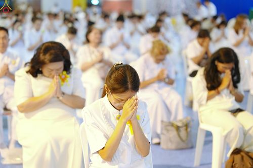 ภาพ No.345902:วันพฤหัสบดีที่ 27 สิงหาคม พ.ศ.2569 พิธีฉลองชัยสวดมนต์บทธัมมจักกัปปวัตตนสูตร 8,657,585,858 จบ ณ มหารัตนวิหารคด วัดพระธรรมกาย