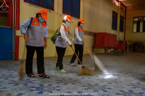 ภาพ No.69162:พระธรรมยาตรา ปฏิบัติศาสนกิจ ทำนุบำรุงศาสนสถาน, สวดธรรมจักร, ปฏิบัติธรรม ร่วมกับชุมชน,นักเรียนเด็กดีวีสตาร์ และร่วมพิธีทอดผ้าป่าบำรุงศาสนสถาน ในโครงการธรรมยาตรากตัญญูบูชา มหาปูชนียาจารย์ พระมงคลเทพมุนี(สด จนฺทสโร) พระผู้ปราบมาร อนุสรณ์สถาน 7 แห่ง ปีที่ 11