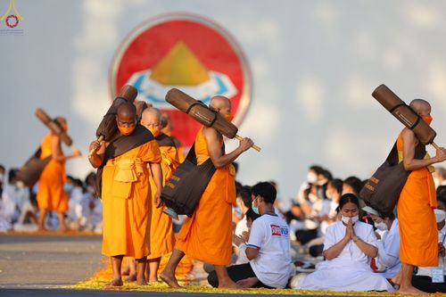 ภาพ No.70676:พิธีต้อนรับพระธรรมยาตรา ในโครงการธรรมยาตรากตัญญูบูชา มหาปูชนียาจารย์ พระมงคลเทพมุนี(สด จนฺทสโร) พระผู้ปราบมาร อนุสรณ์สถาน 7 แห่ง ปีที่ 11 วันที่ 14 มกราคม พ.ศ. 2566 ณ อนุสรณ์สถานลำดับที่ 3 สถานที่เกิดในเพศสมณะ วัดสองพี่น้อง อ.สองพี่น้อง จ.สุพรรณบุรี