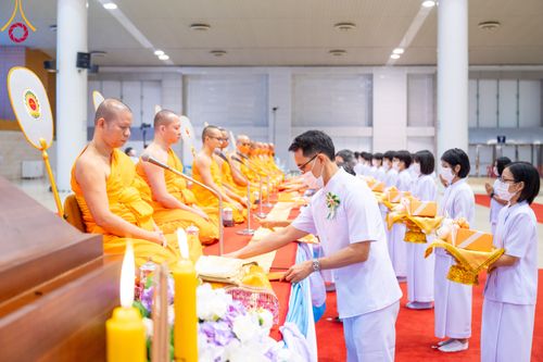 ภาพ No.91020:พิธีบำเพ็ญกุศลสวดพระอภิธรรม  อุบาสกถาวร พรหมถาวร (อุบาสกผู้ปั้นพระ) คืนที่ 6 วันพฤหัสบดีที่ 19 ตุลาคม พ.ศ. 2566 ณ ห้องแก้วสารพัดนึก 1 สภาธรรมกายสากล วัดพระธรรมกาย จ.ปทุมธานี